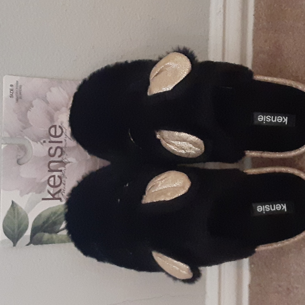 Kensie Memory foam slippers